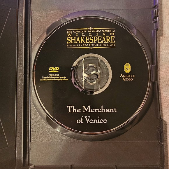 The complete dramatic works of William Shakespeare 4 movie dvd set - Picture 3 of 6